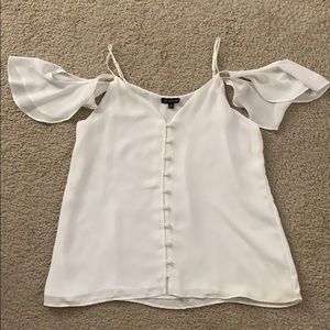 White fluttery top